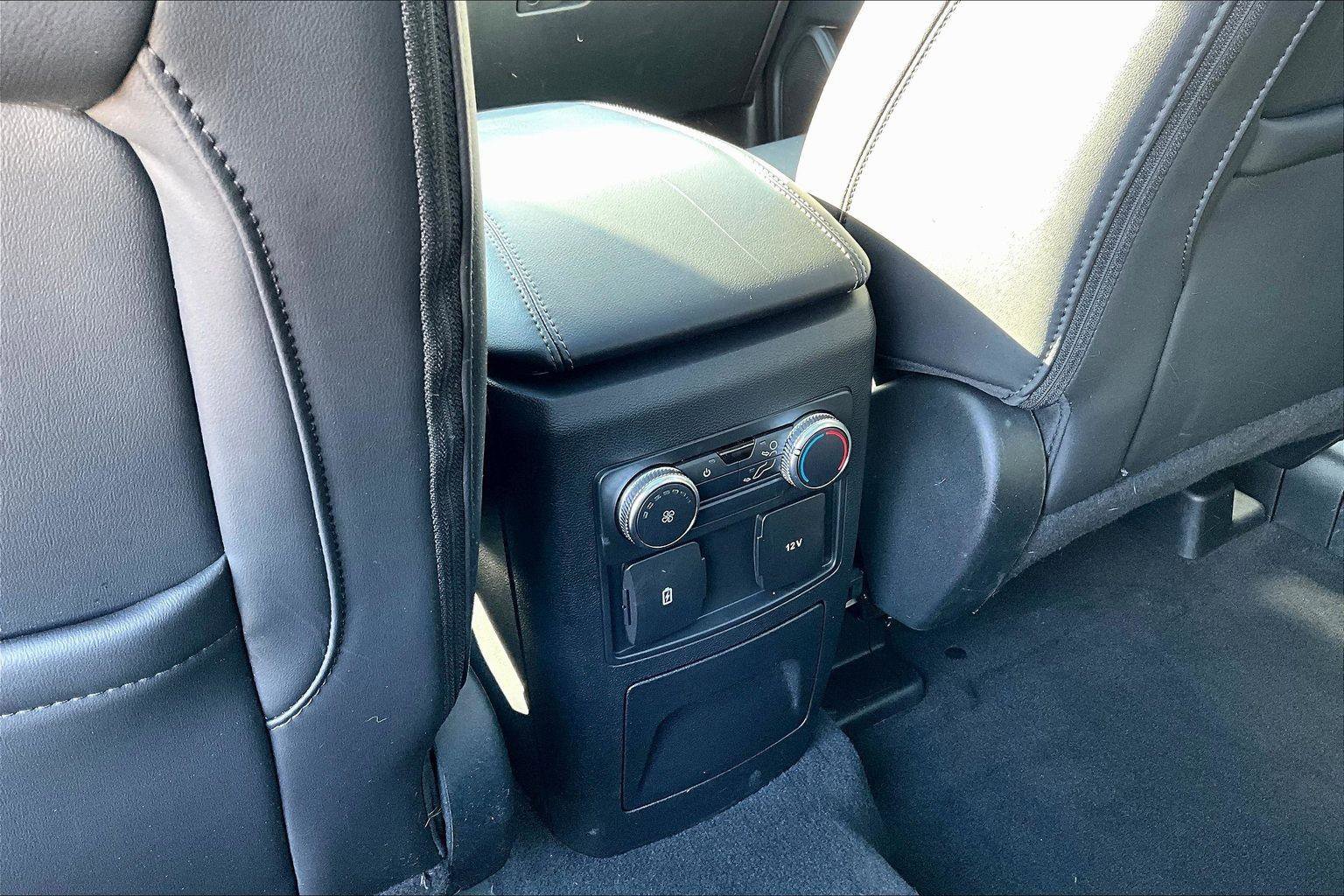 Used 2022 Ford Explorer XLT w/ Equipment Group 202A image 16