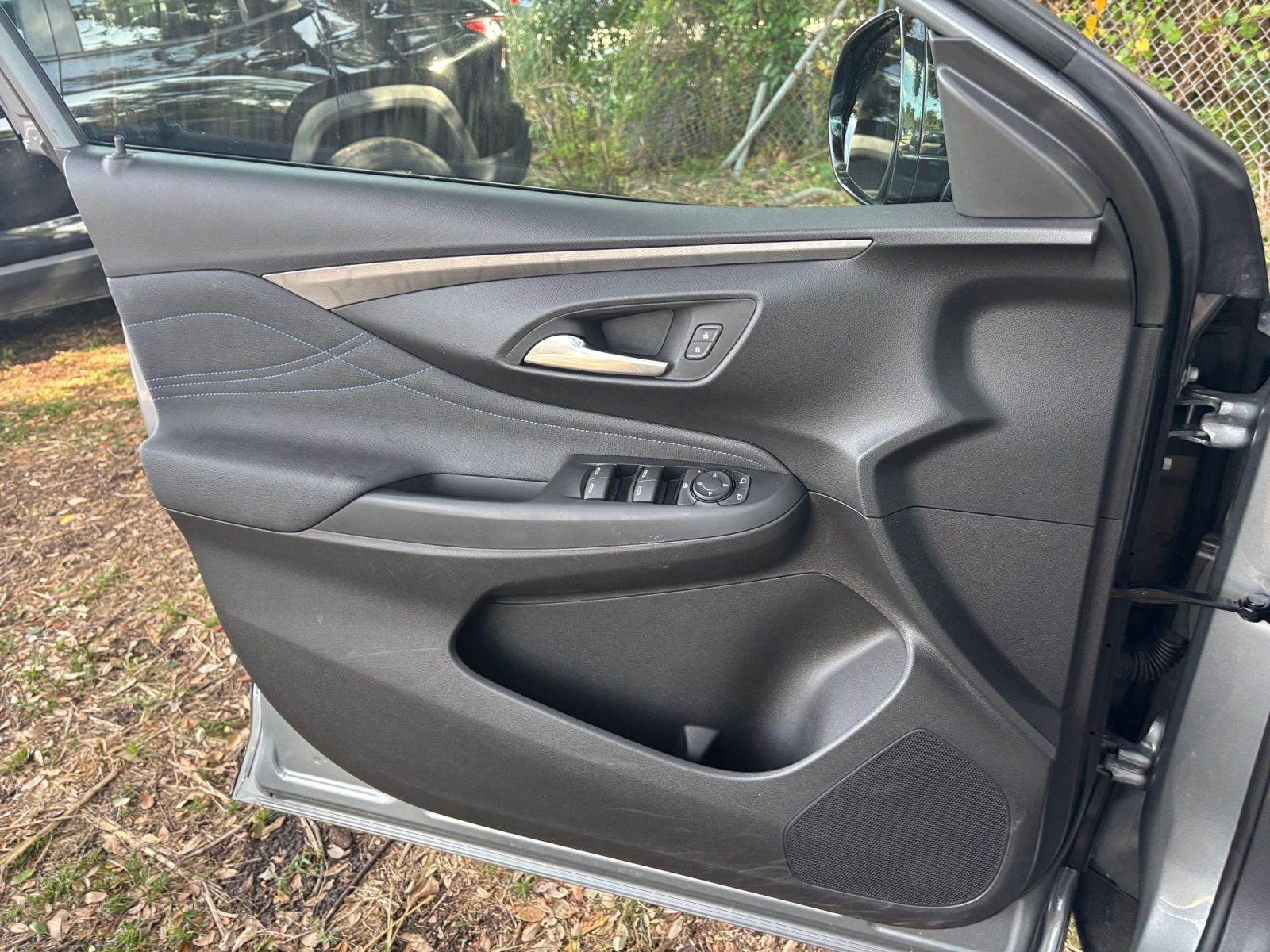 Used 2025 Buick Envista Sport Touring image 20