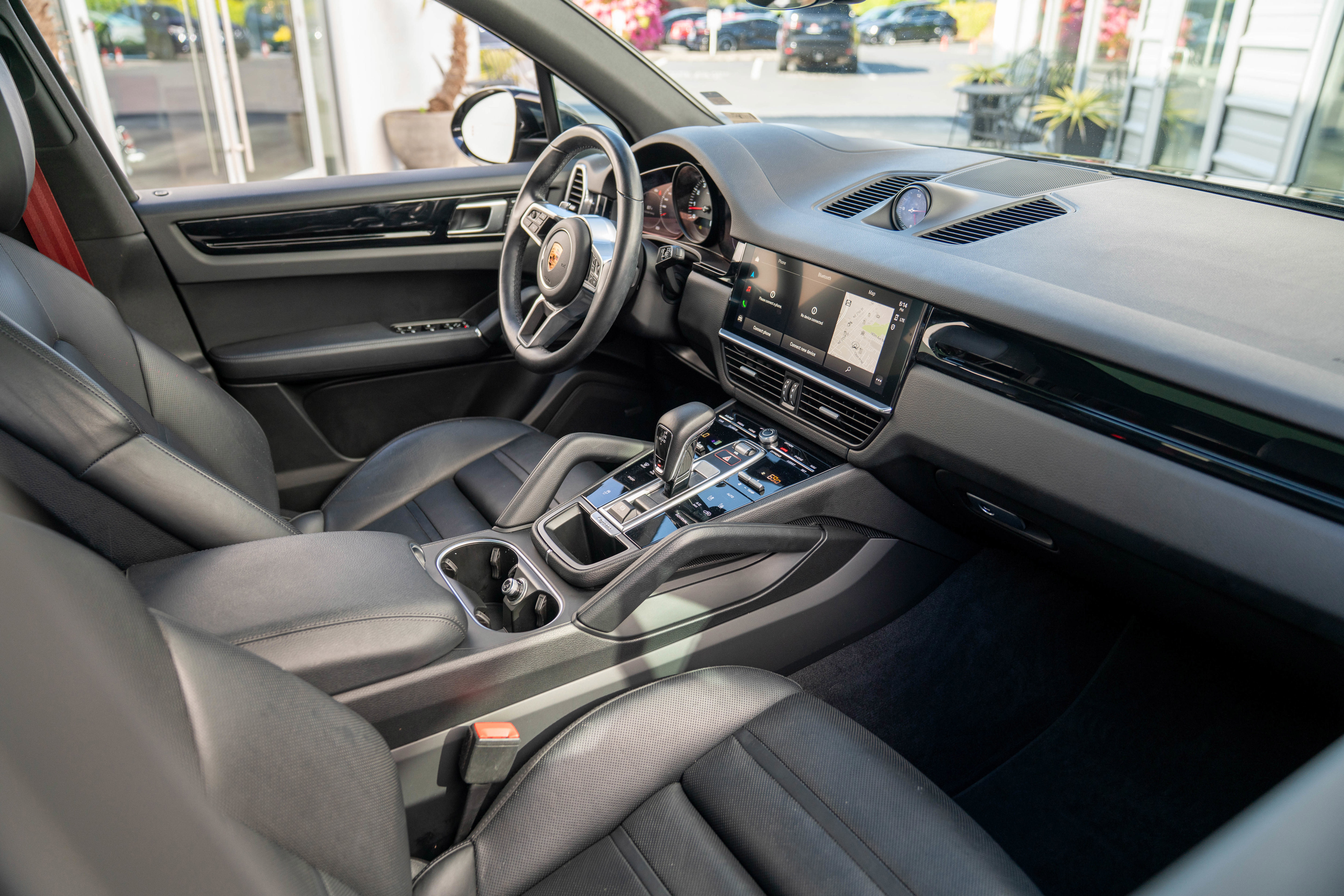 Used 2022 Porsche Cayenne AWD/4WD image 6