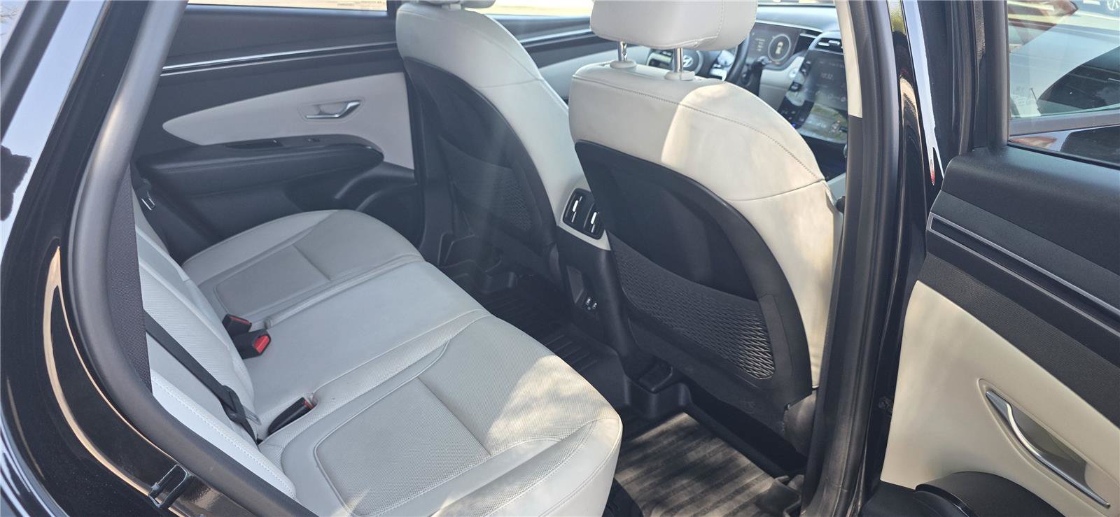 Used 2022 Hyundai Tucson SEL w/ Convenience + Premium Package AWD/4WD image 14