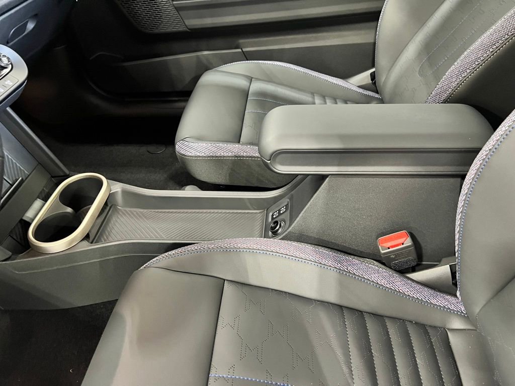 Certified 2025 MINI Cooper S image 23