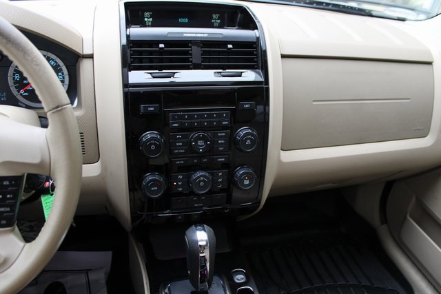Used 2010 Ford Escape Limited image 23