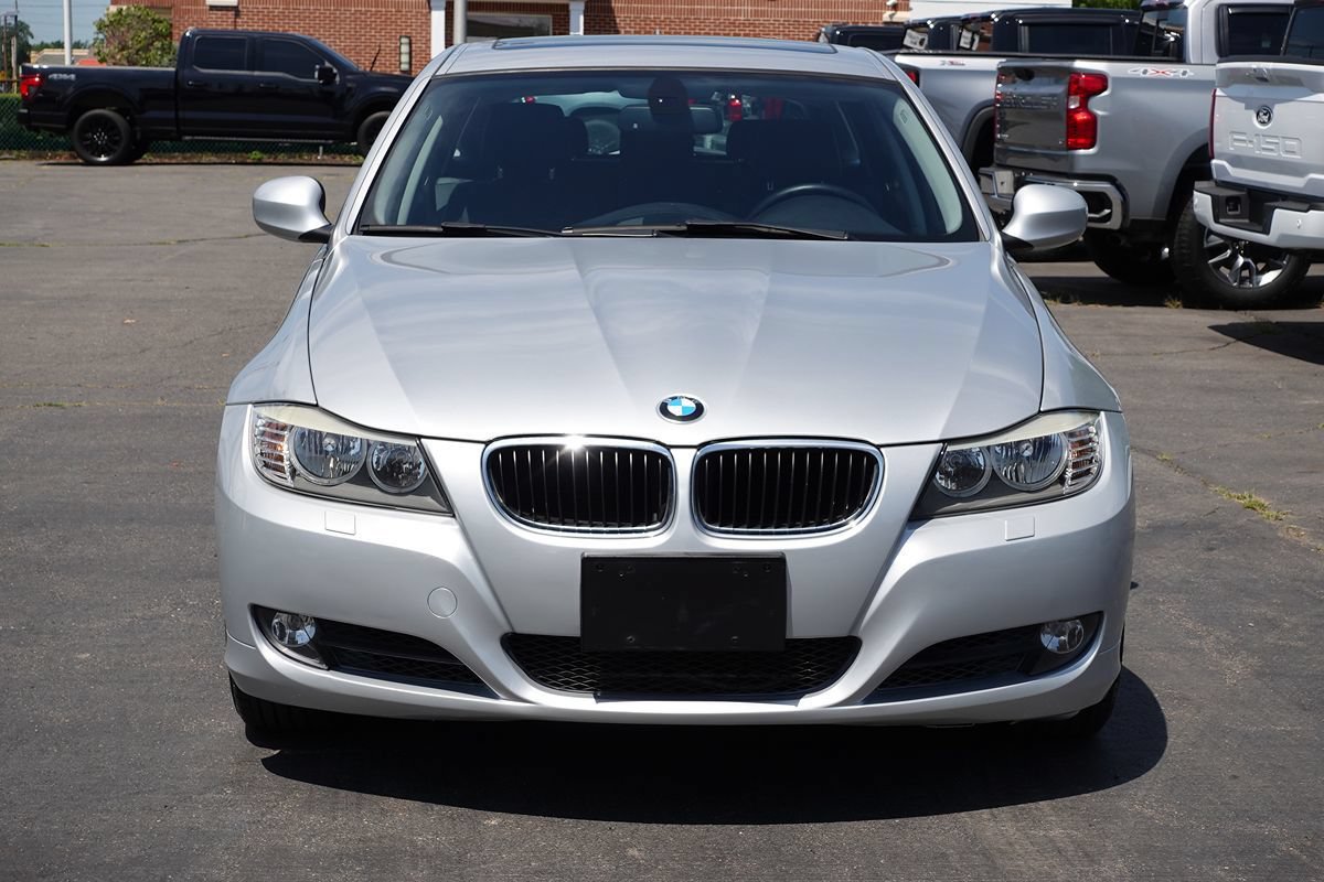 Used 2010 BMW 328i xDrive Wagon AWD/4WD image 5