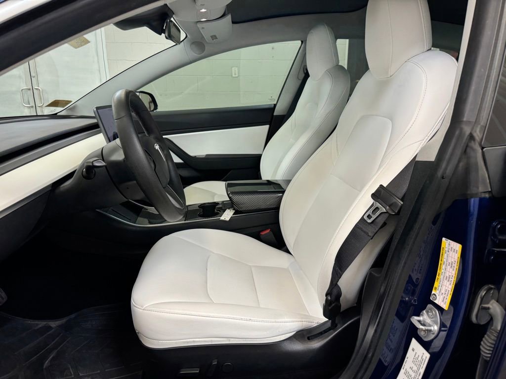 Used 2020 Tesla Model 3 Standard Range Plus image 12