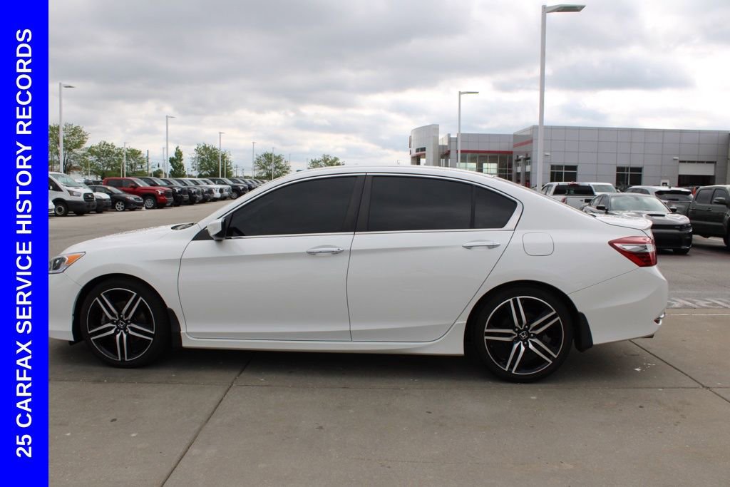 Used 2016 Honda Accord Sport image 4