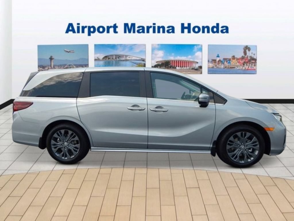 New 2026 Honda Odyssey Touring image 6
