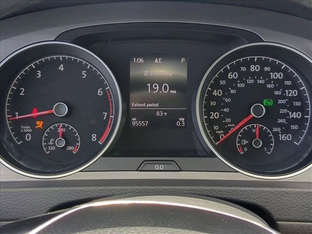 Used 2017 Volkswagen Golf S FWD image 7