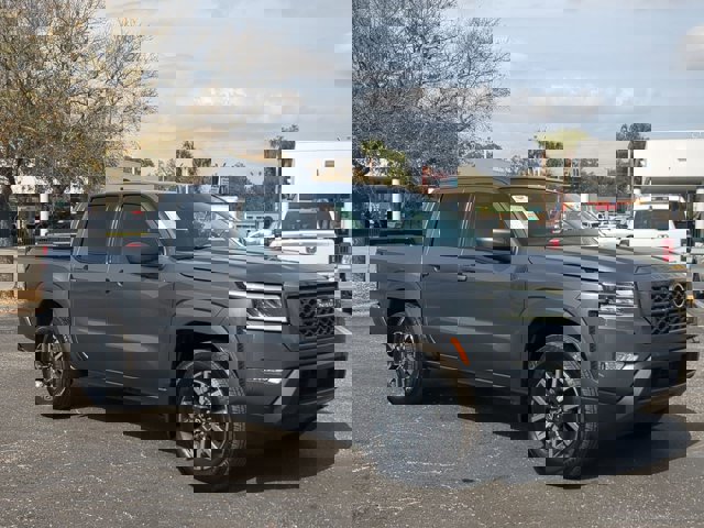 Certified 2024 Nissan Frontier SL w/ Technology Package image 2