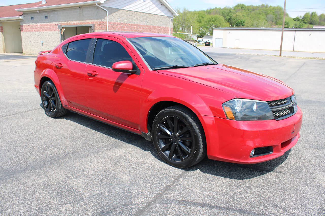 Used 2013 Dodge Avenger SXT w/ Blacktop Pkg FWD image 7