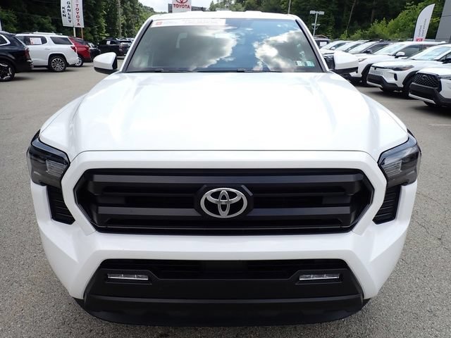 Certified 2024 Toyota Tacoma SR5 AWD/4WD image 11