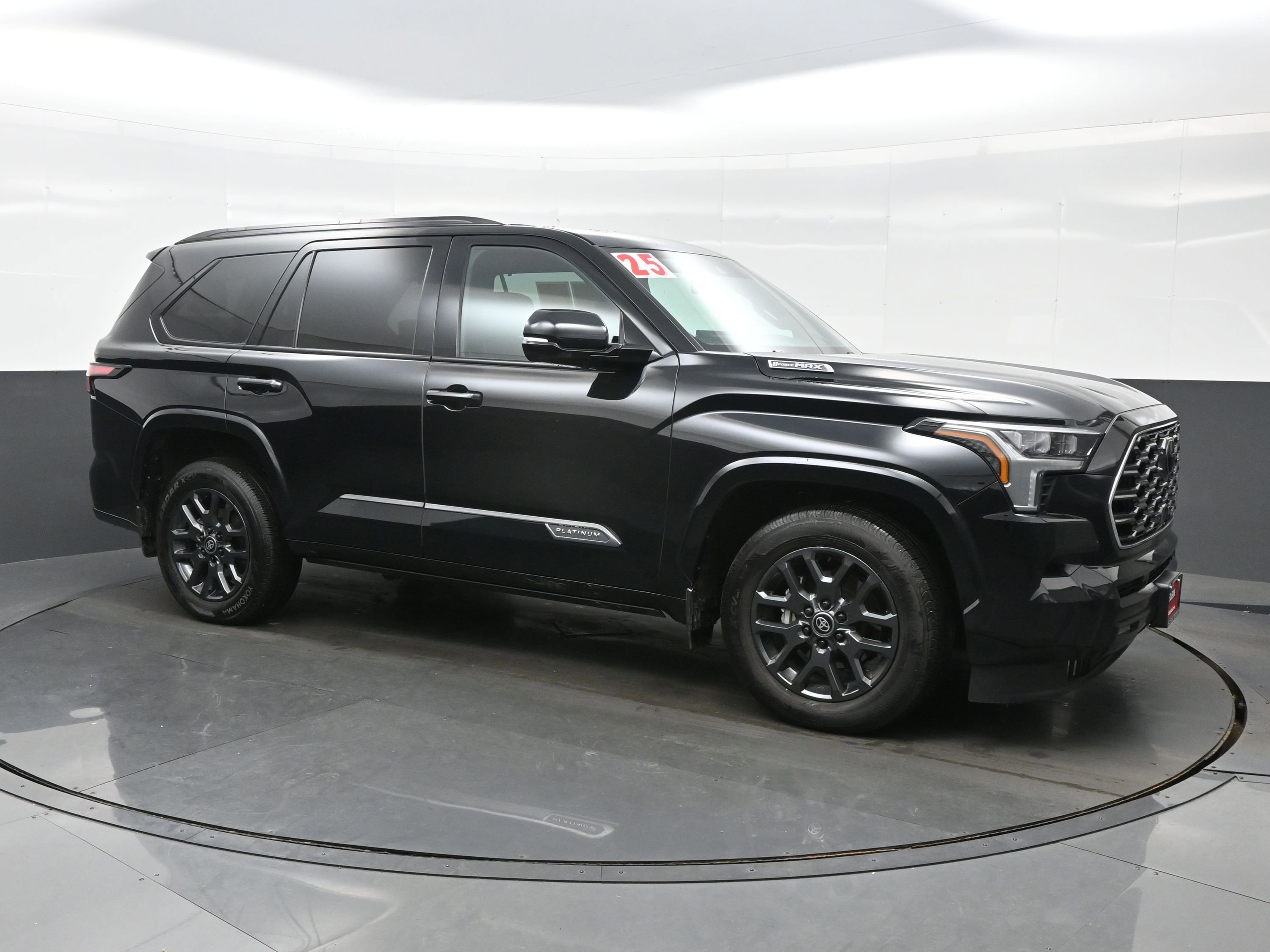 Used 2025 Toyota Sequoia Platinum image 7