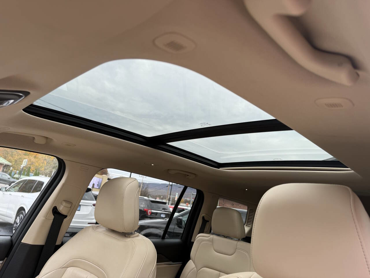 Used 2021 Jeep Grand Cherokee L Limited w/ Trailer Tow Group (B) image 23