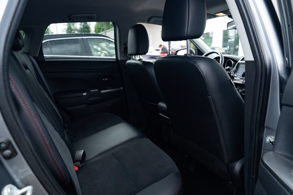 Used 2022 Mitsubishi Outlander Sport SE FWD image 24