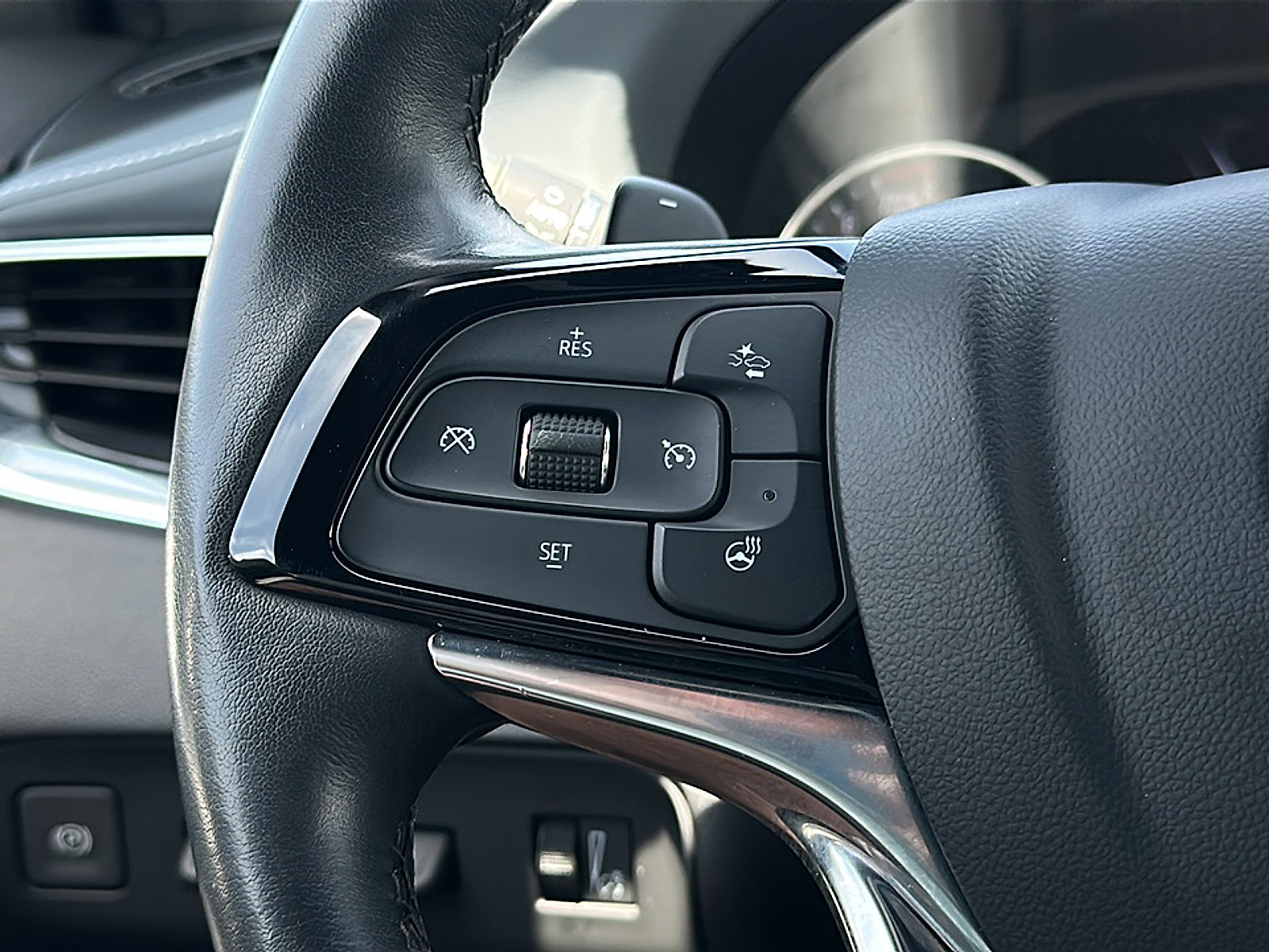 Certified 2024 Buick Enclave Premium image 30