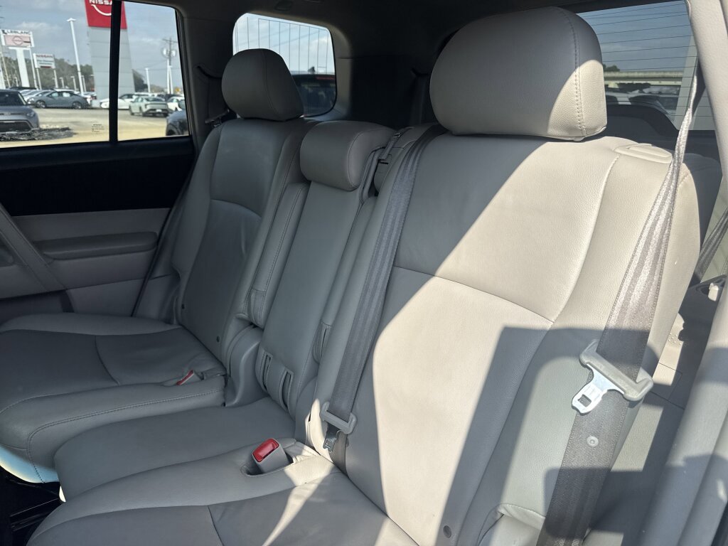 Used 2013 Toyota Highlander Base Plus image 26