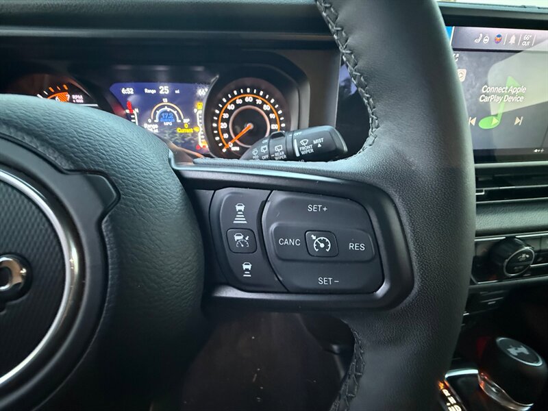 Used 2025 Jeep Wrangler Unlimited Sport AWD/4WD image 24
