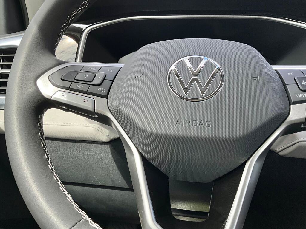 New 2026 Volkswagen Taos SE AWD/4WD image 23