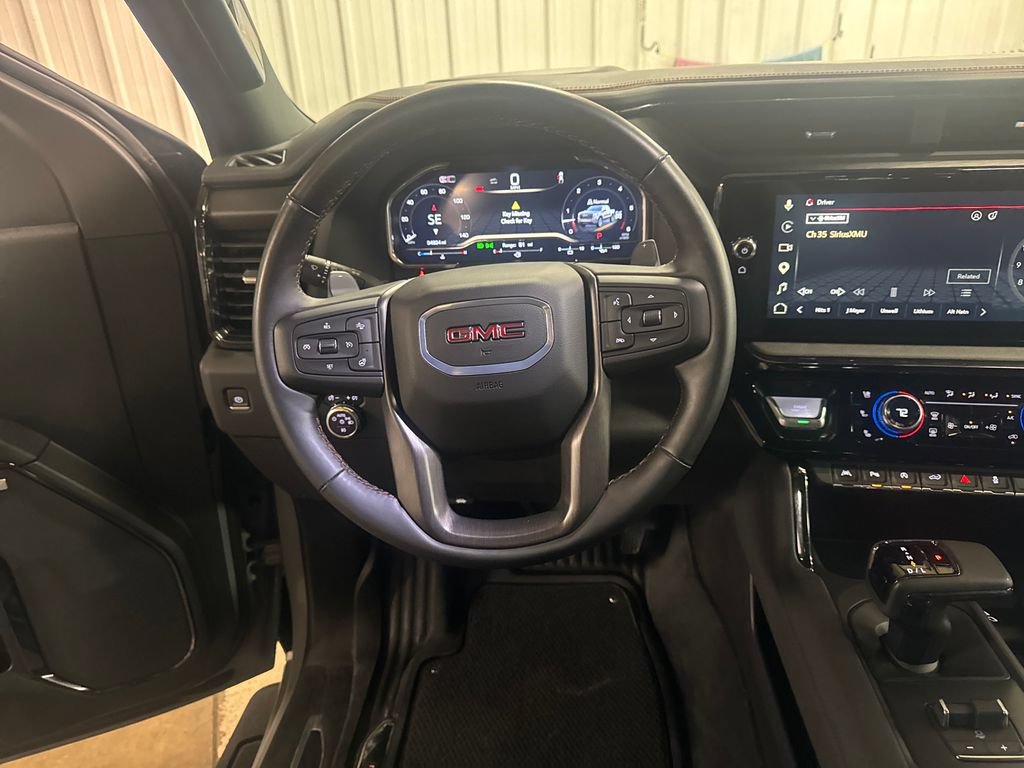 Used 2024 GMC Sierra 1500 AT4 w/ Technology Package AWD/4WD image 17