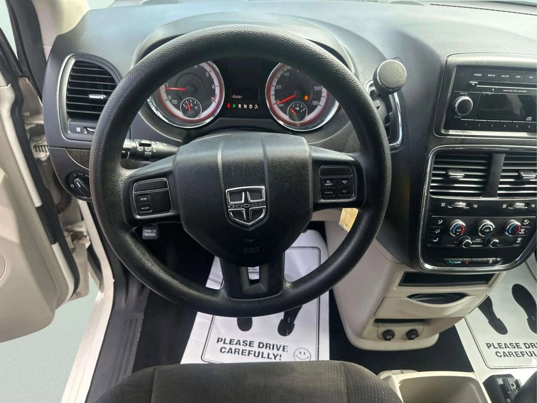 Used 2013 Dodge Grand Caravan SE FWD image 19
