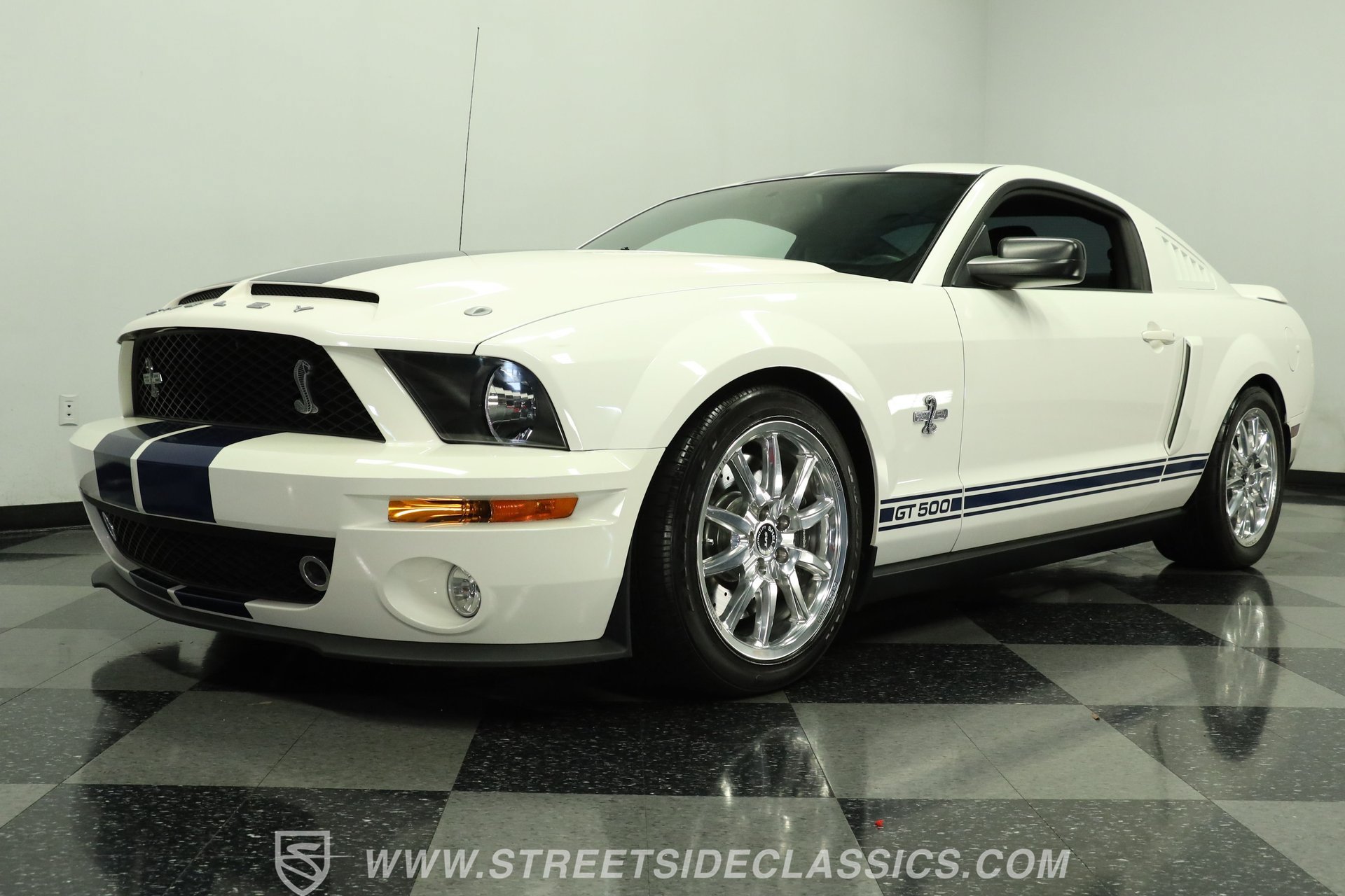 Used 2007 Ford Mustang Shelby GT500 RWD image 21