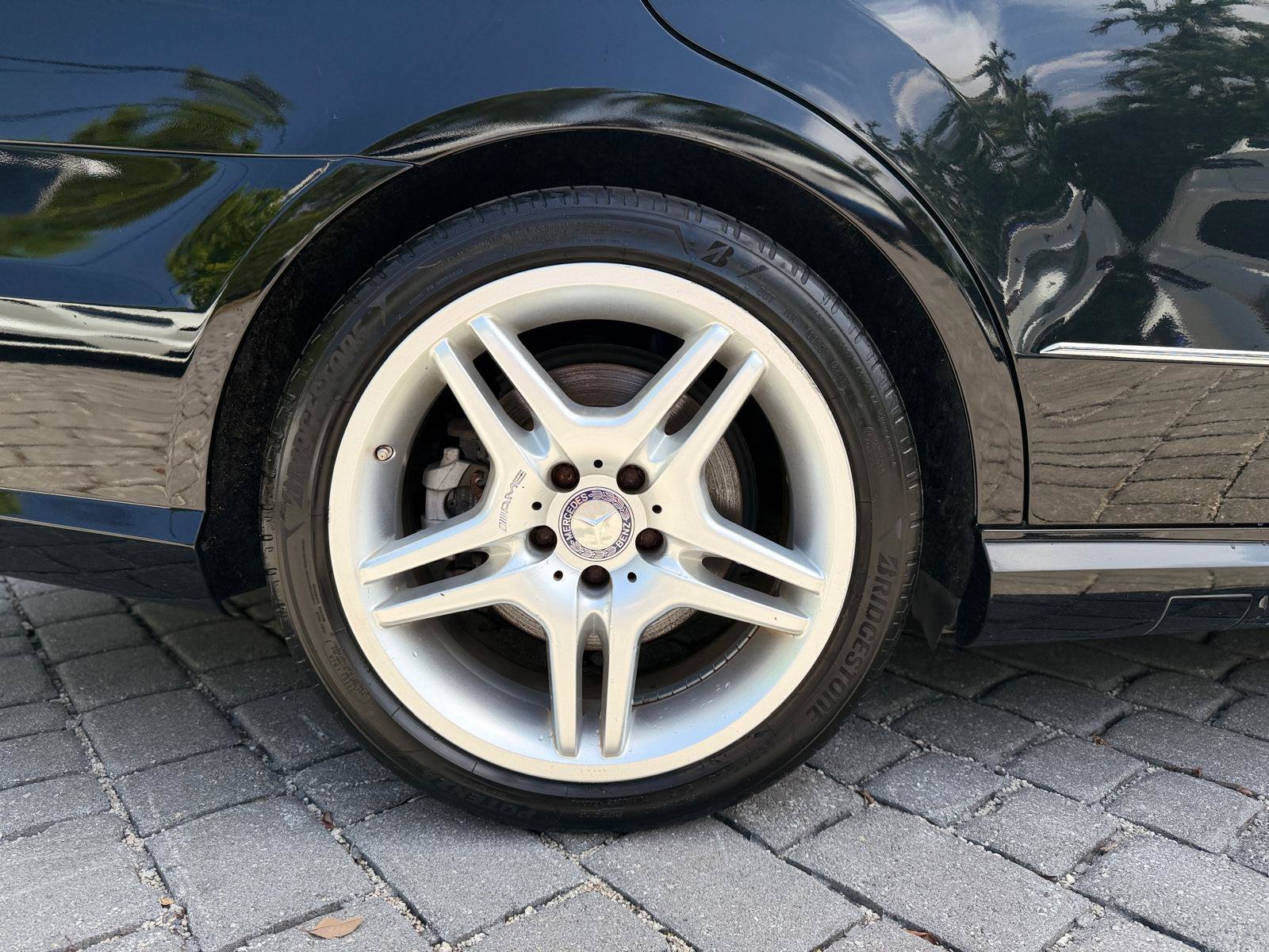 Used 2010 Mercedes-Benz E 550 Sedan image 21