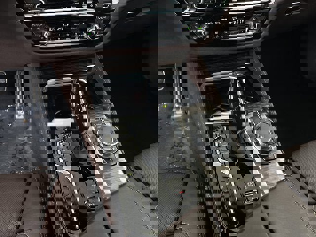 Used 2021 BMW 540i image 18