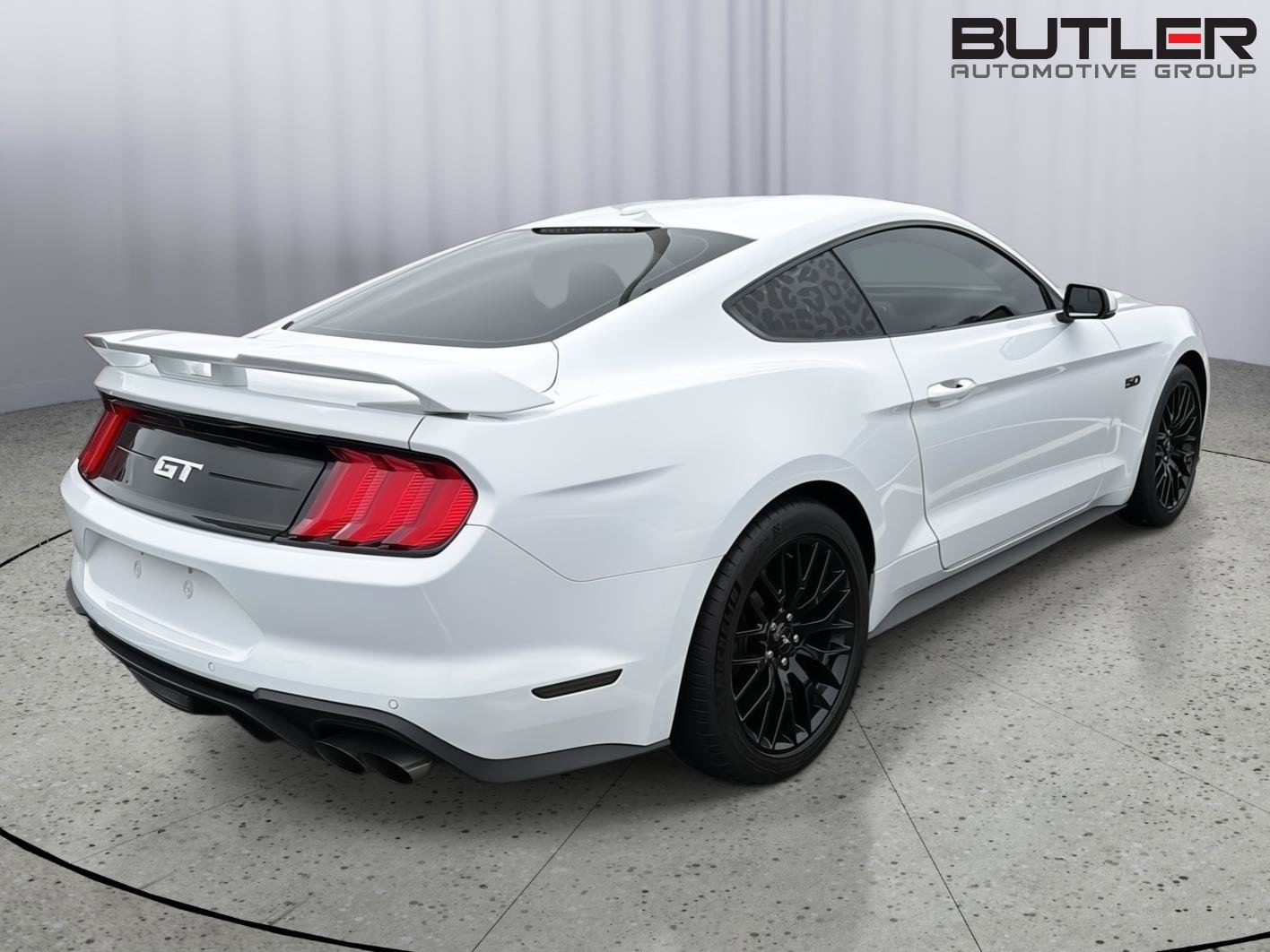 Used 2018 Ford Mustang GT Premium w/ GT Performance Package RWD image 8