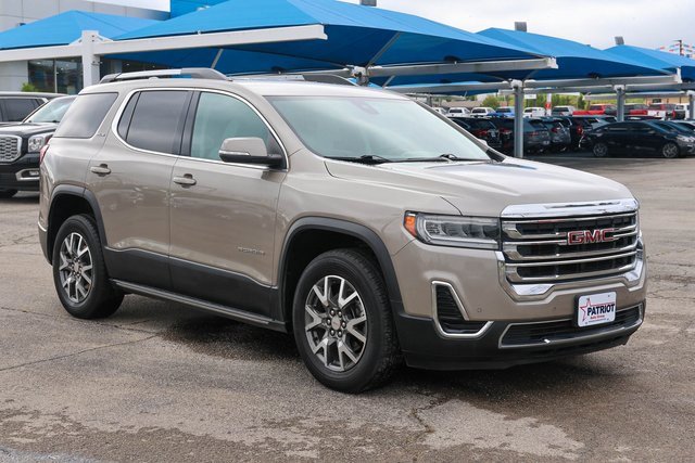 Used 2023 GMC Acadia SLE w/ Driver Convenience Package image 1