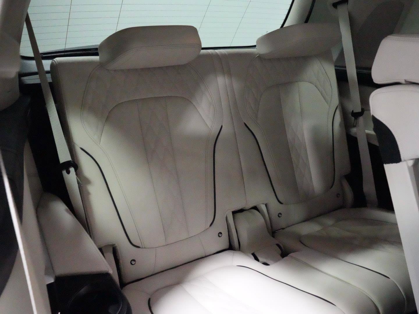 Certified 2024 BMW X7 xDrive40i w/ Executive Package image 12