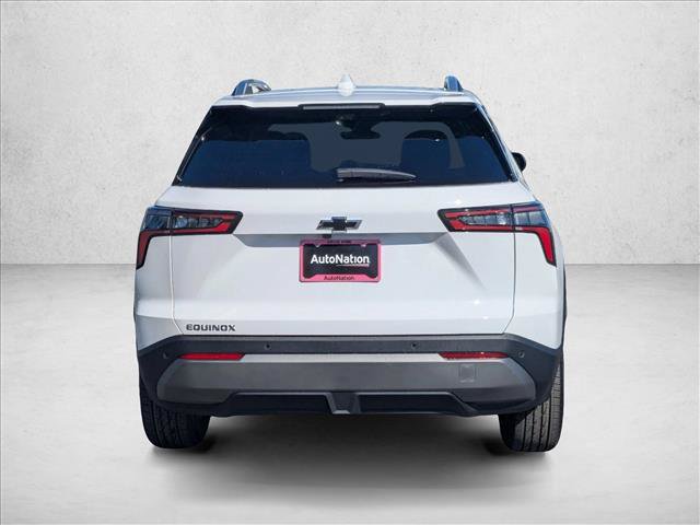 New 2026 Chevrolet Equinox LT w/ Convenience Package II FWD image 8