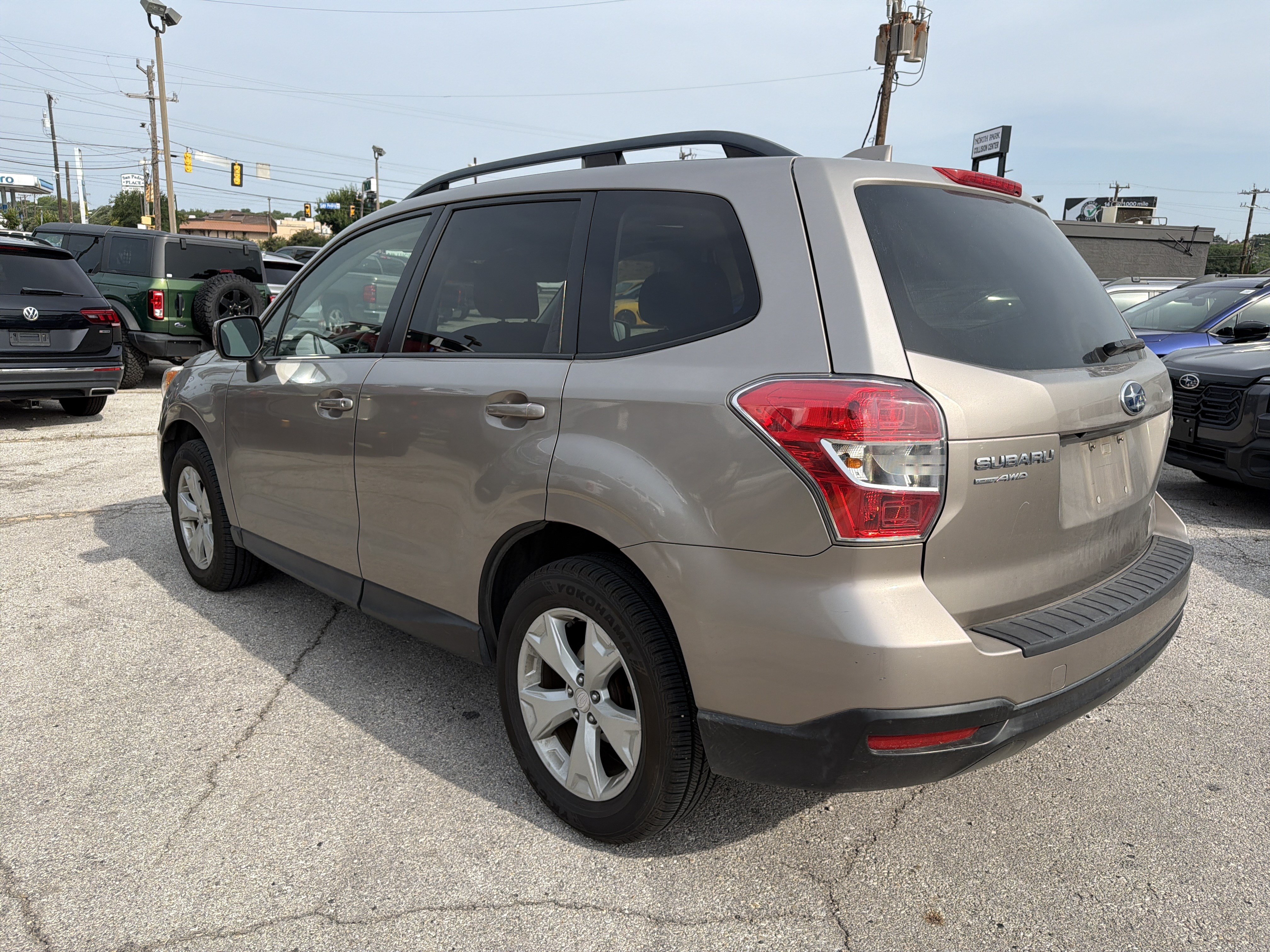 Used 2016 Subaru Forester 2.5i Premium AWD/4WD image 5