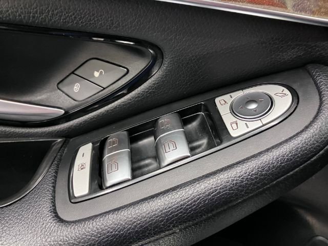 Used 2017 Mercedes-Benz GLC 300 4MATIC image 20