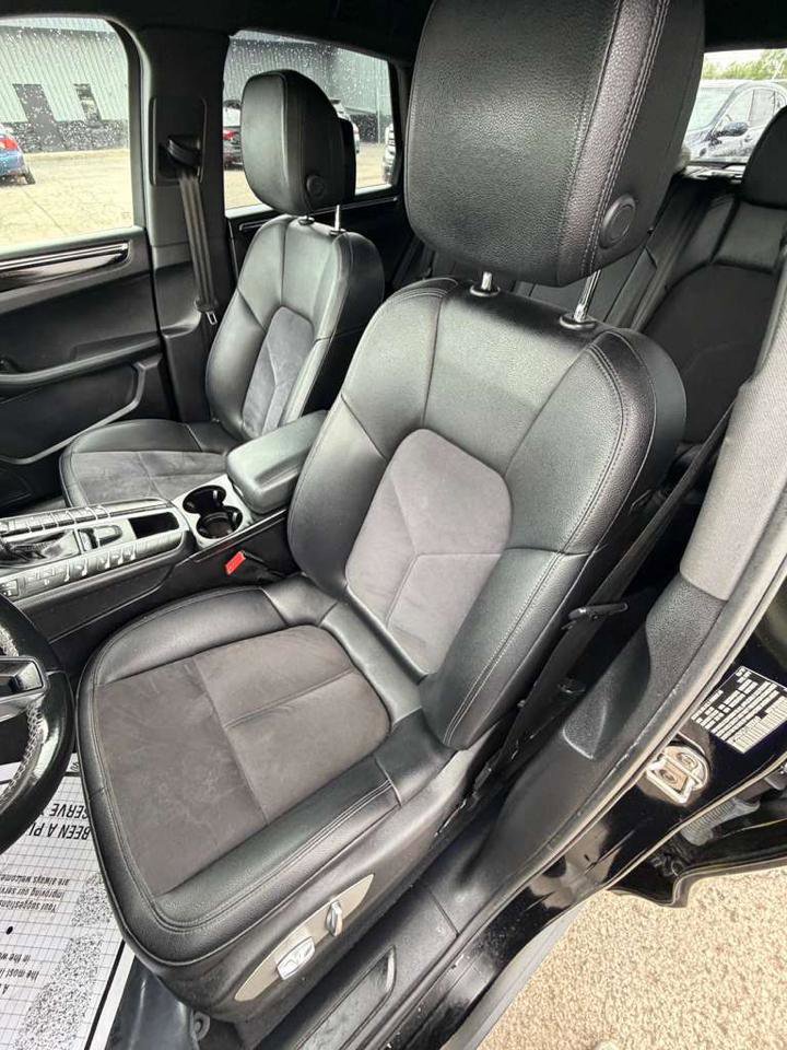 Used 2020 Porsche Macan AWD/4WD image 12