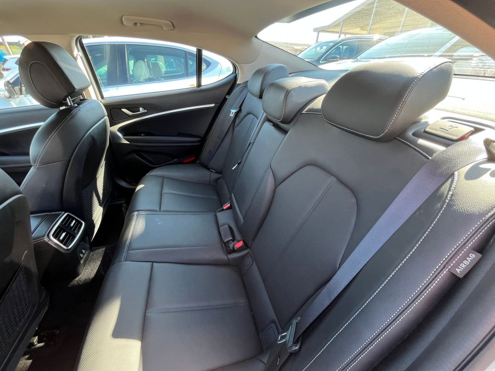 Used 2025 Genesis G70 2.5T image 25