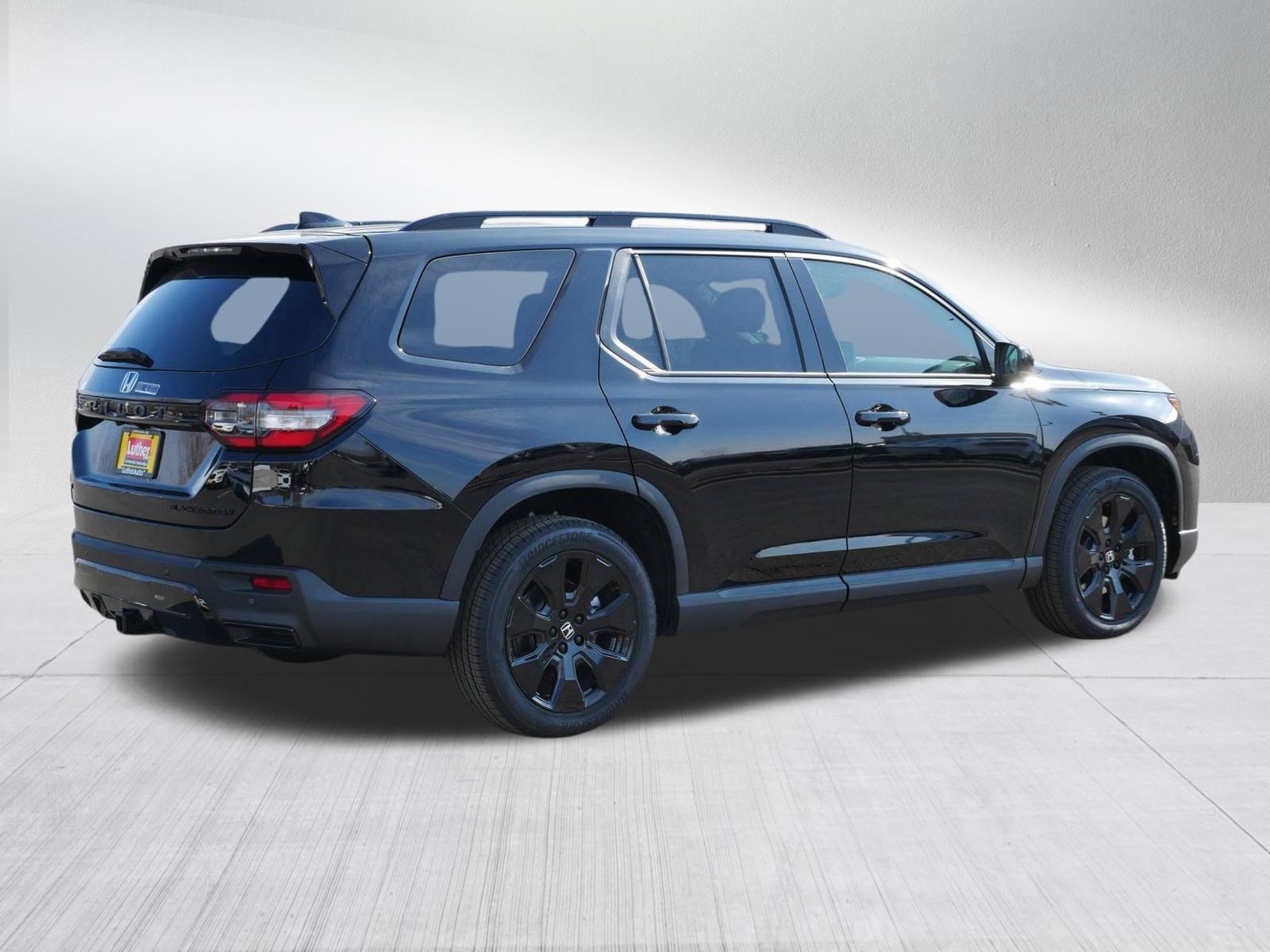 New 2026 Honda Pilot Black Edition image 7