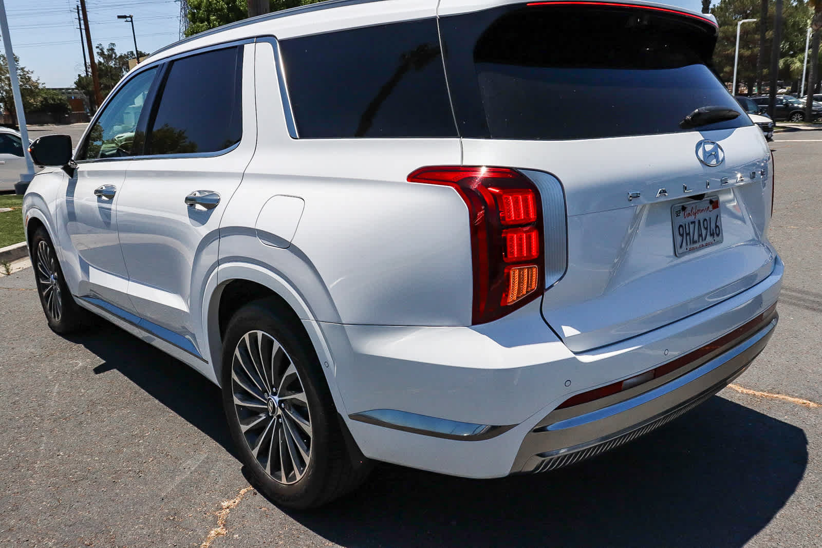 Used 2024 Hyundai Palisade Calligraphy FWD image 4