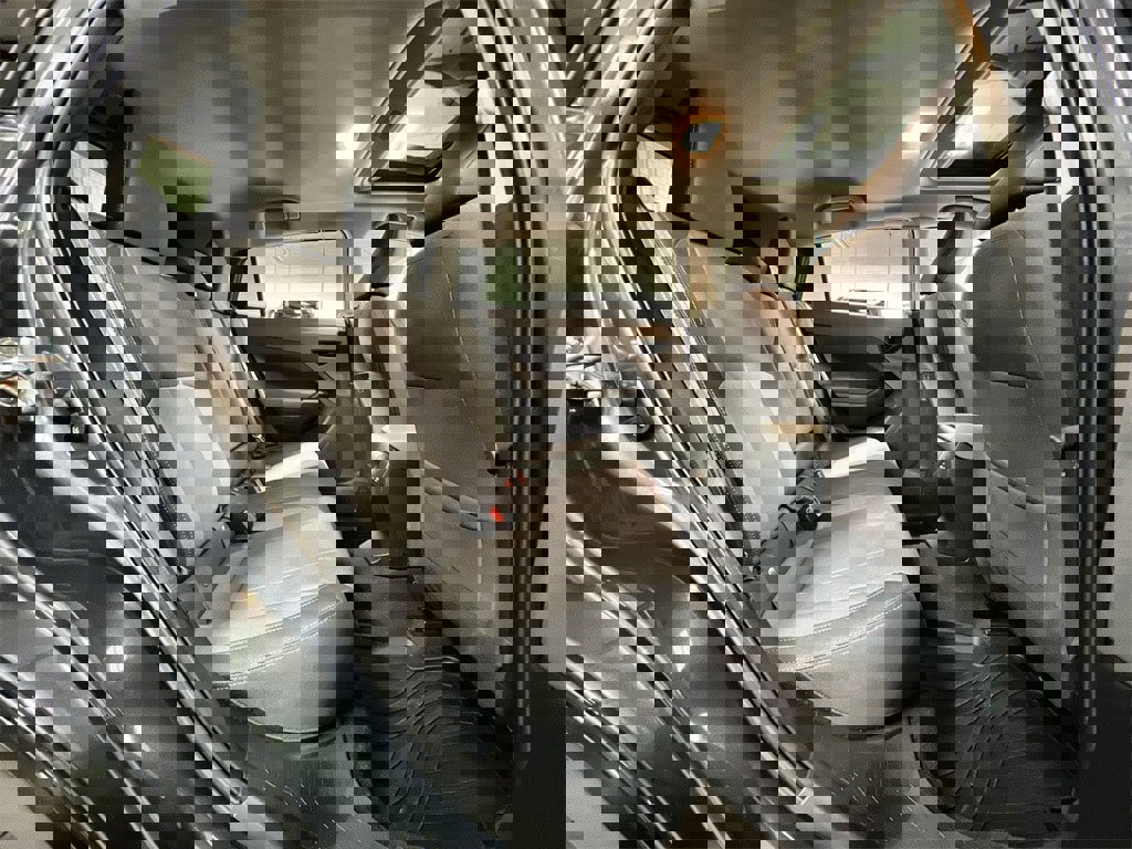 Used 2025 Subaru Crosstrek 2.0i Premium image 23