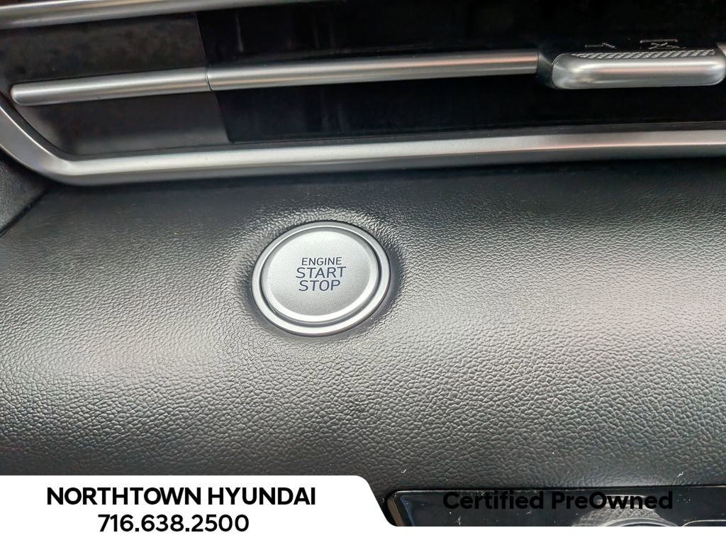 Used 2023 Hyundai Elantra SEL image 19