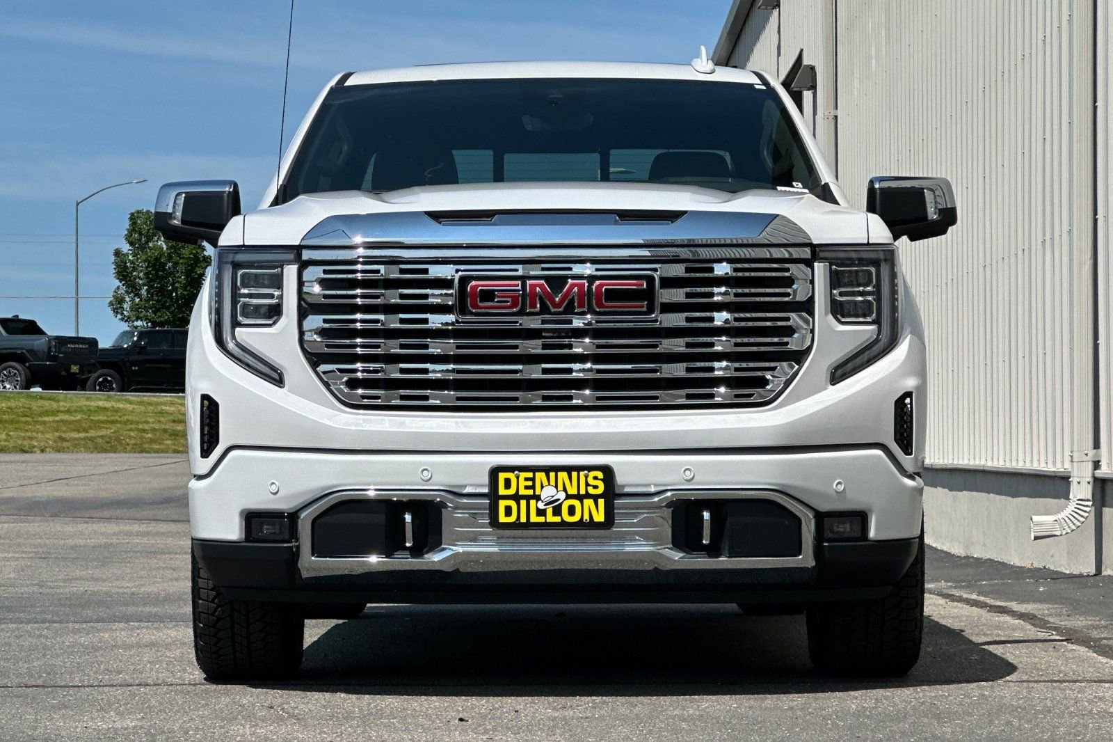 Used 2025 GMC Sierra 1500 Denali w/ Technology Package AWD/4WD image 9