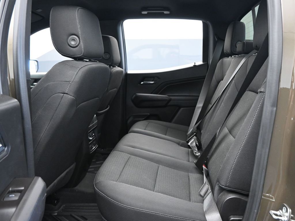 Used 2024 Chevrolet Colorado LT w/ LT Convenience Package image 17