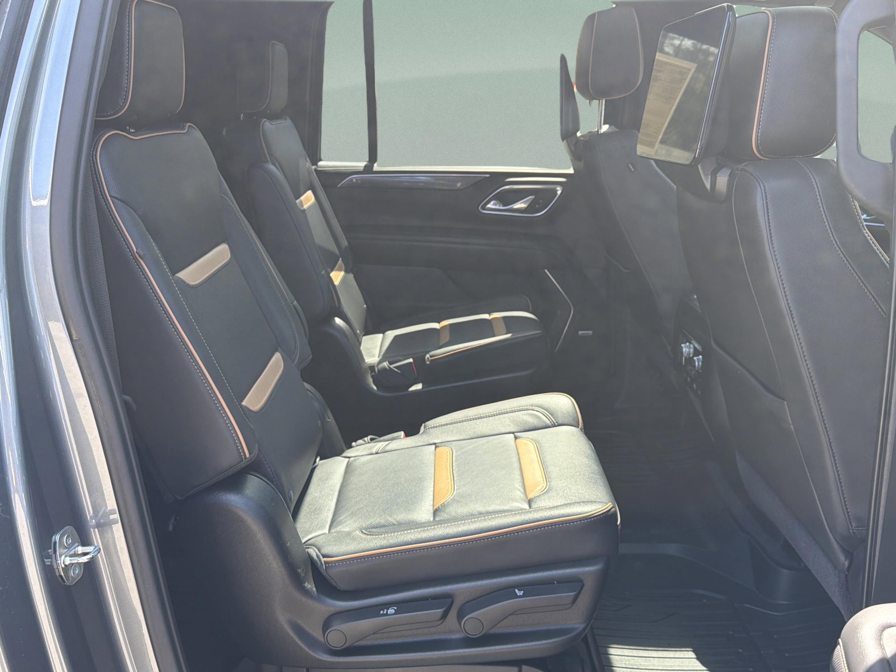 Used 2021 GMC Yukon XL AT4 w/ AT4 Premium Plus Package image 28