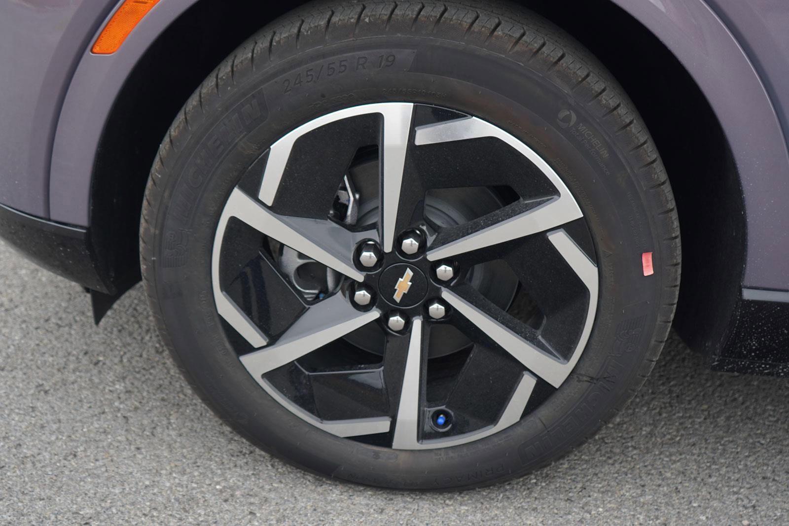 New 2025 Chevrolet Equinox EV LT image 10