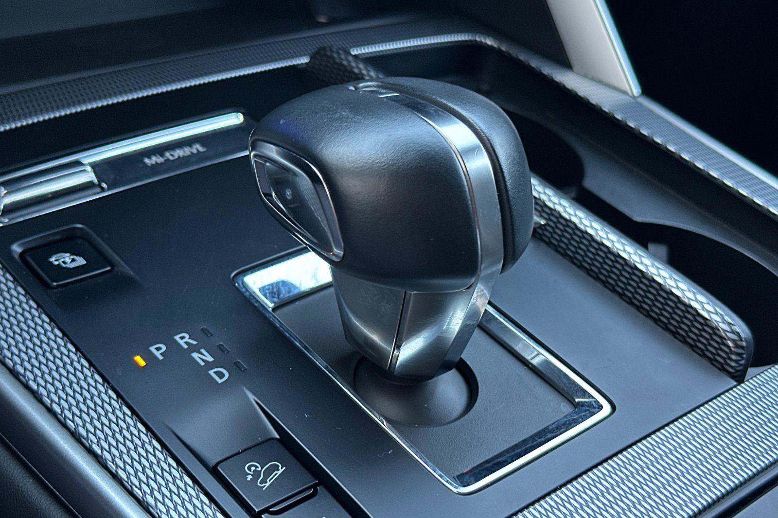 Certified 2025 MAZDA CX-70 Plug-In Hybrid w/ Premium Plus image 22