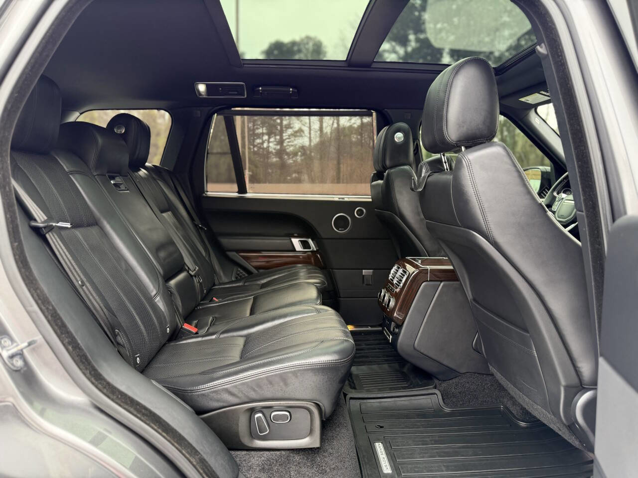 Used 2015 Land Rover Range Rover Long Wheelbase Supercharged image 24