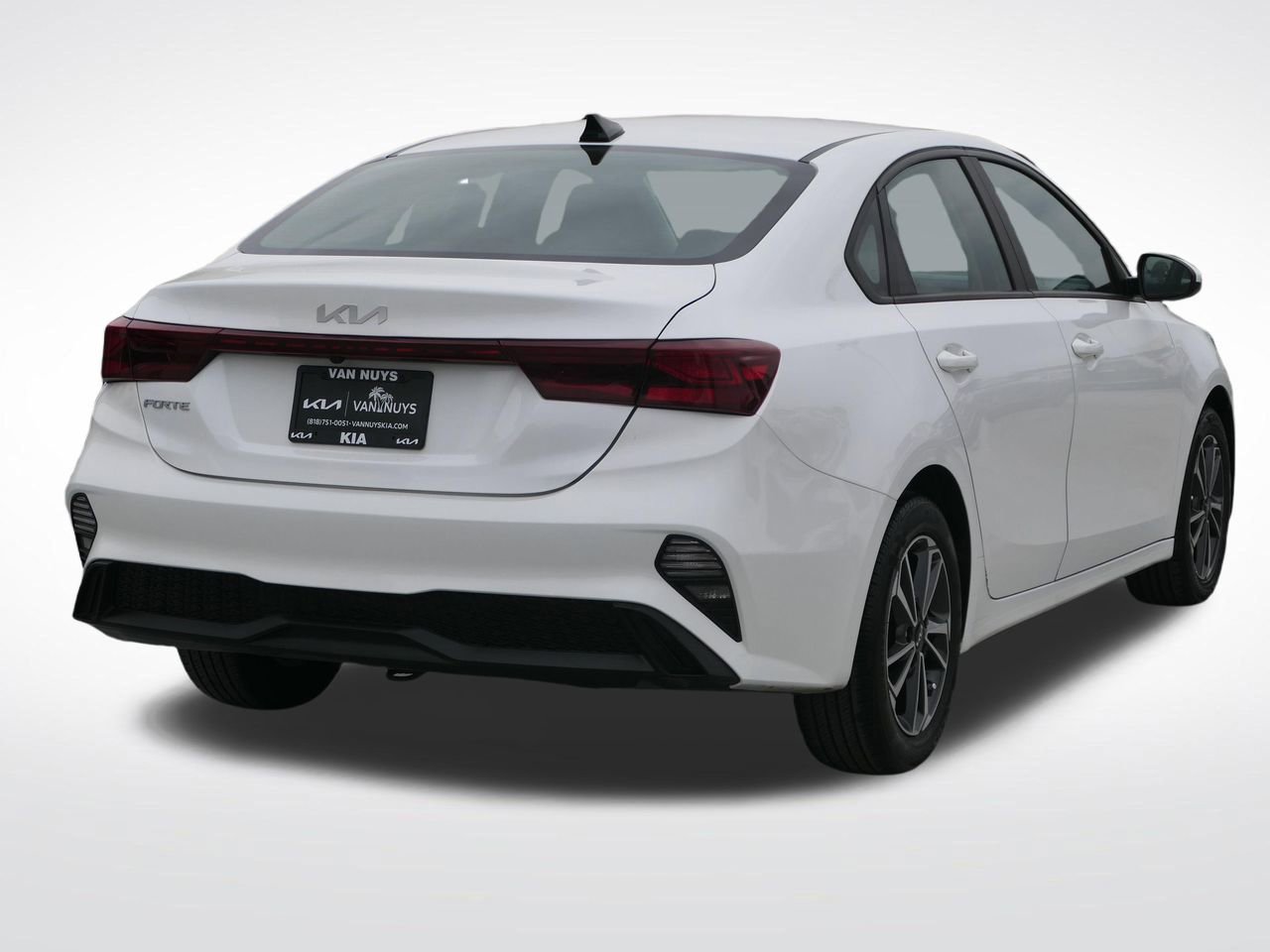 Certified 2024 Kia Forte LXS image 3