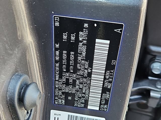 Used 2023 Toyota Highlander L AWD/4WD image 27