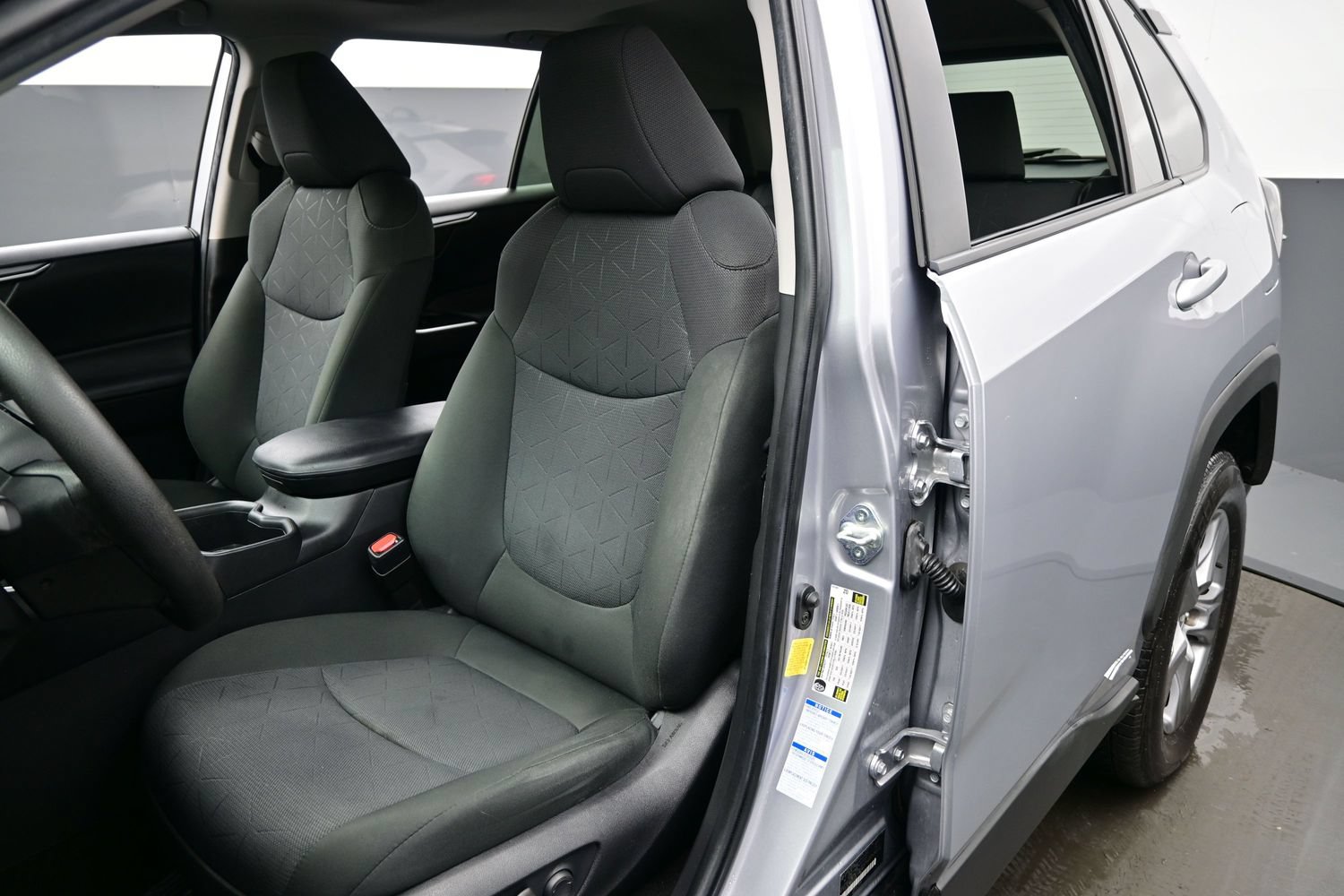 Used 2022 Toyota RAV4 XLE w/ Convenience Package AWD/4WD image 12