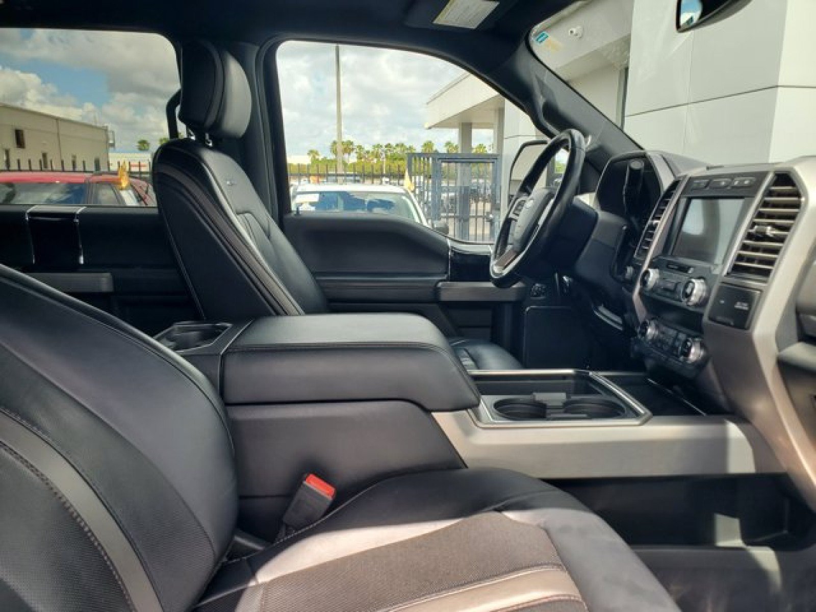 Used 2021 Ford F250 Platinum w/ FX4 Off-Road Package AWD/4WD image 37