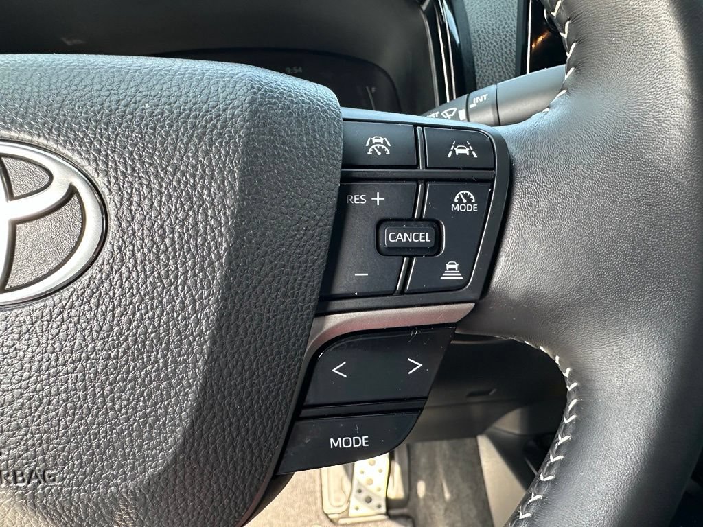 Used 2025 Toyota Camry SE w/ Multimedia Upgrade Package FWD image 15