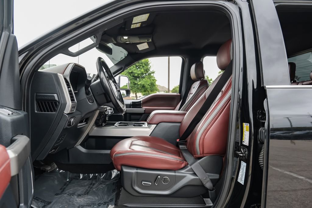 Used 2022 Ford F350 Platinum w/ FX4 Off-Road Package AWD/4WD image 35